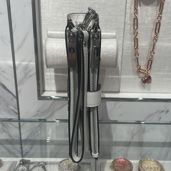 Michael Kors Jet Set Travel Lg Embellished Signature Logo Wristlet
Dragonfruit - Picture 10 of 16